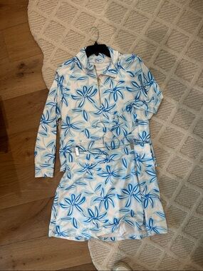 Women's White & Blue Floral Quarter-Zip Top and skorts